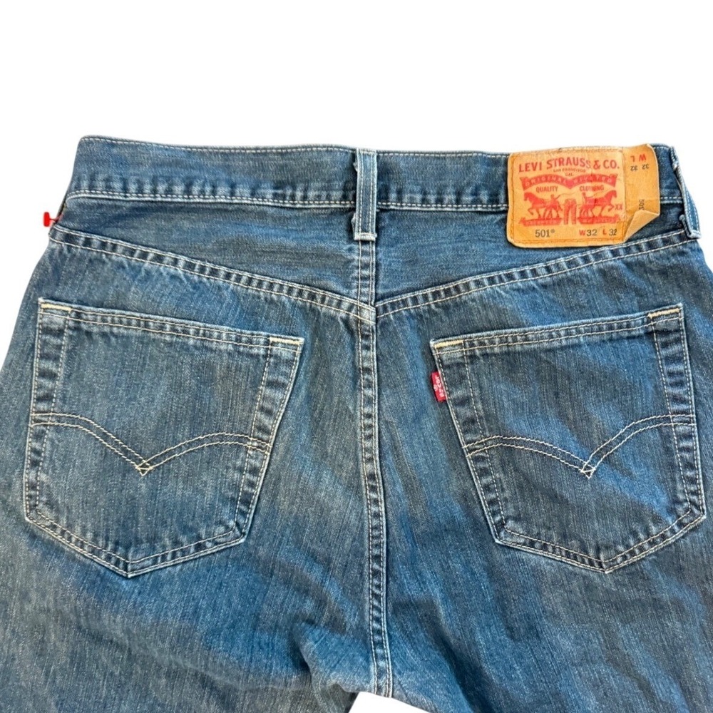 Levis 501 Original Fit Mens Blue Denim Straight Leg Button Fly Jeans W32 L32
